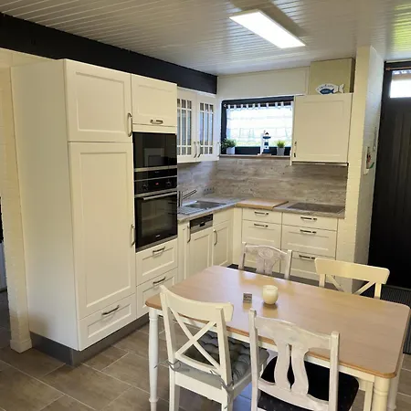 Nr 1507 In Tossens بوتجادينغين